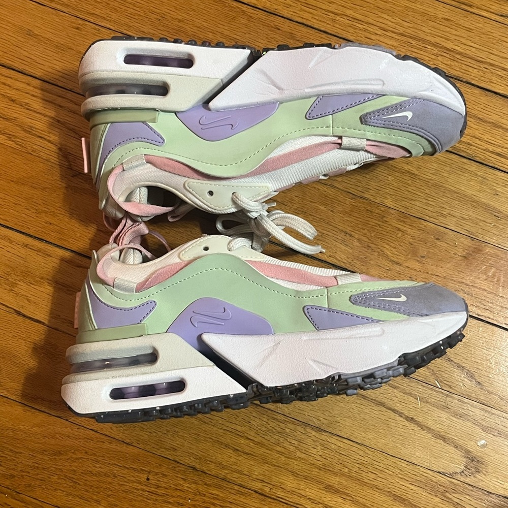 WOMENS AIR MAX FURYOSA PASTEL size 7